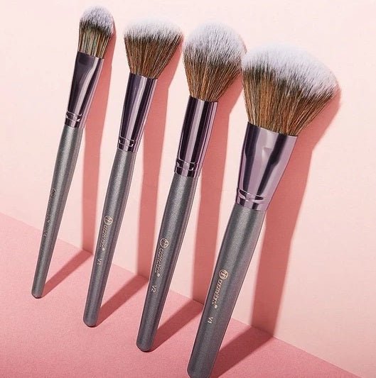 BH Cosmetics Lavish Elegance 15 Piece Brush Set with a bag