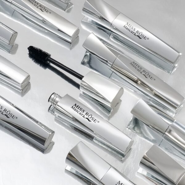 Miss Rose Glance Back and waterproof Mascara
