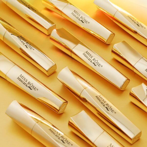 Miss Rose Glance Back and waterproof Mascara